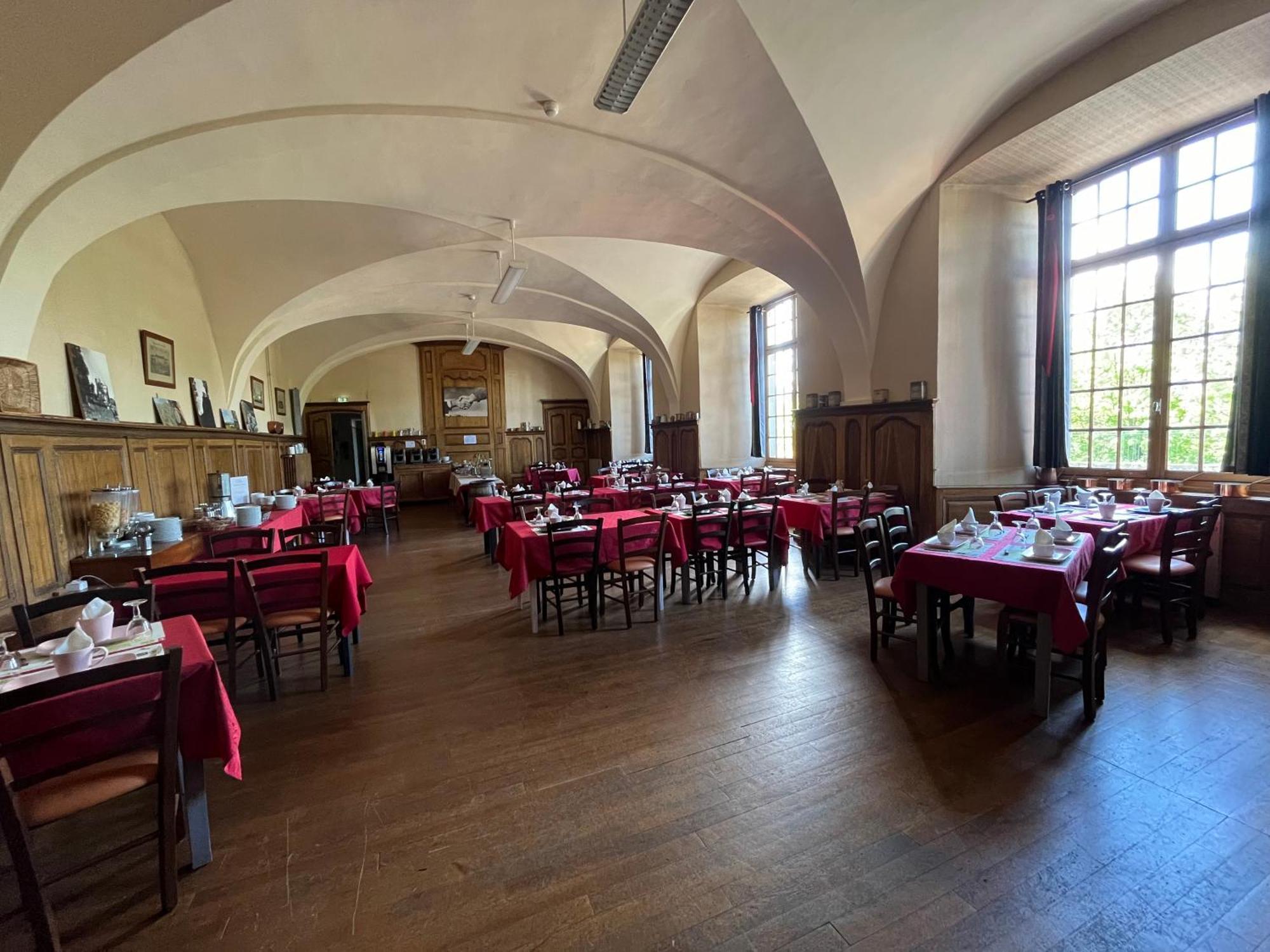 Logis Hotel Ancien Grand Seminaire Saint-Flour  Exterior foto